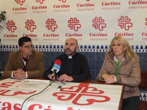 Pedro Ángel Ruiz, Luis Recio y Mª del Carmen Molina durante la presentación de la campaña. (Foto: R. Cobo)