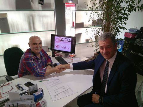 Momparler y López tras la firma del convenio. (Foto: Cedida)