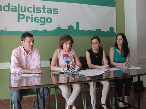 González, Rogel, Ávila y Nieto durante la rueda de prensa ofrecida el martes en la sede andalucista. (Foto: R. Cobo)