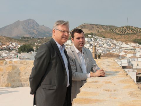 Primo Jurado y Mármol en la terraza de la Torre del Homenaje. (Foto: R. Cobo)
