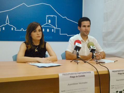 Alba Ávila y David López, esta mañana durante su comparecencia ante los medios. (Foto: R. Cobo)