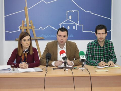 Ávila, Mármol y López durante su comparecencia ante los medios. (Foto: R. Cobo)