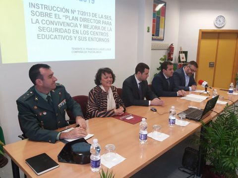Juan Carretero, Rafaela Valenzuela, José Manuel Mármol, Antonio López y Antonio Mérida, esta mañana durante la presentación. (Foto: Cedida)