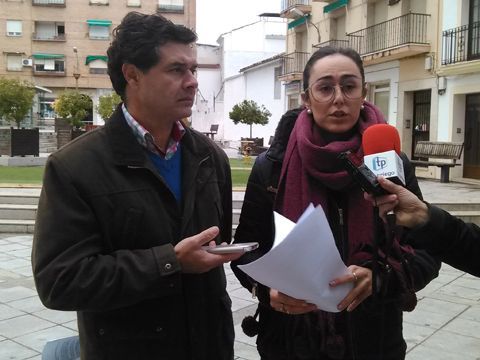 Carrillo y Aguilera durante su comparecencia ante los medios. (Foto: R. Cobo)