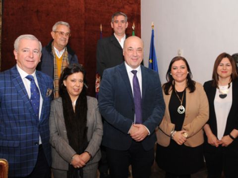 Ruiz con los representantes de los Consejos Reguladores de la provincia. (Foto: Cedida)