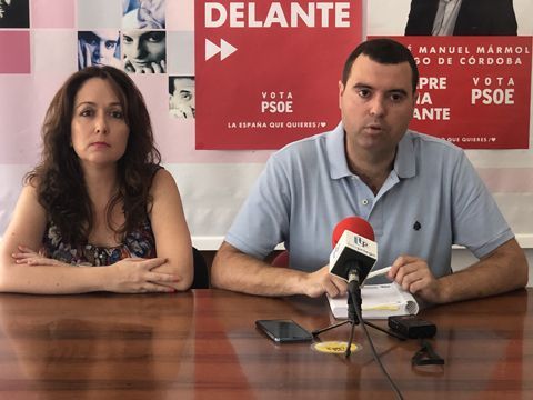 Sánchez y Mármol, esta mañana en la sede del PSOE. (Foto: M.Á. Molina)