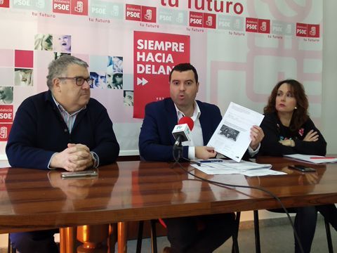 Musachs, Mármol y Sánchez durante su comparecencia ante los medios. (Foto: R.Cobo)