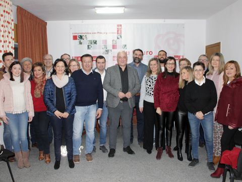 Participantes en el encuentro del PSOE celebrado en Priego. (Foto: R. Cobo)
