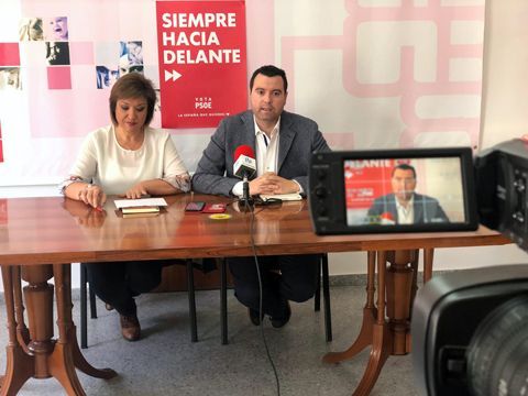 Mantas y Mármol durante su comparecencia ante los medios. (Foto: M.Á. Molina)