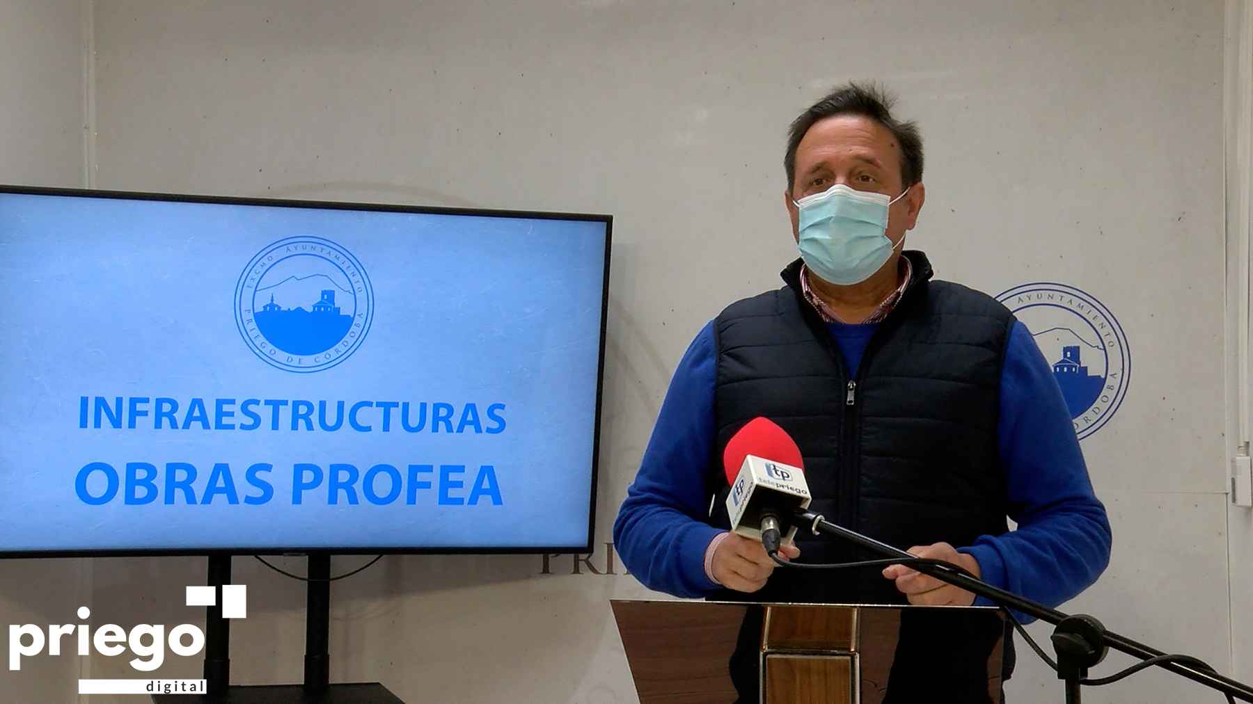 Javier Ibáñez durante su comparecencia ante los medios.
