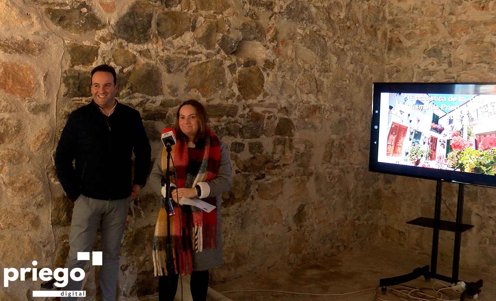 Valdivia y Ramírez, hoy durante la rueda de prensa celebrada en la Torre del Homenaje del castillo.