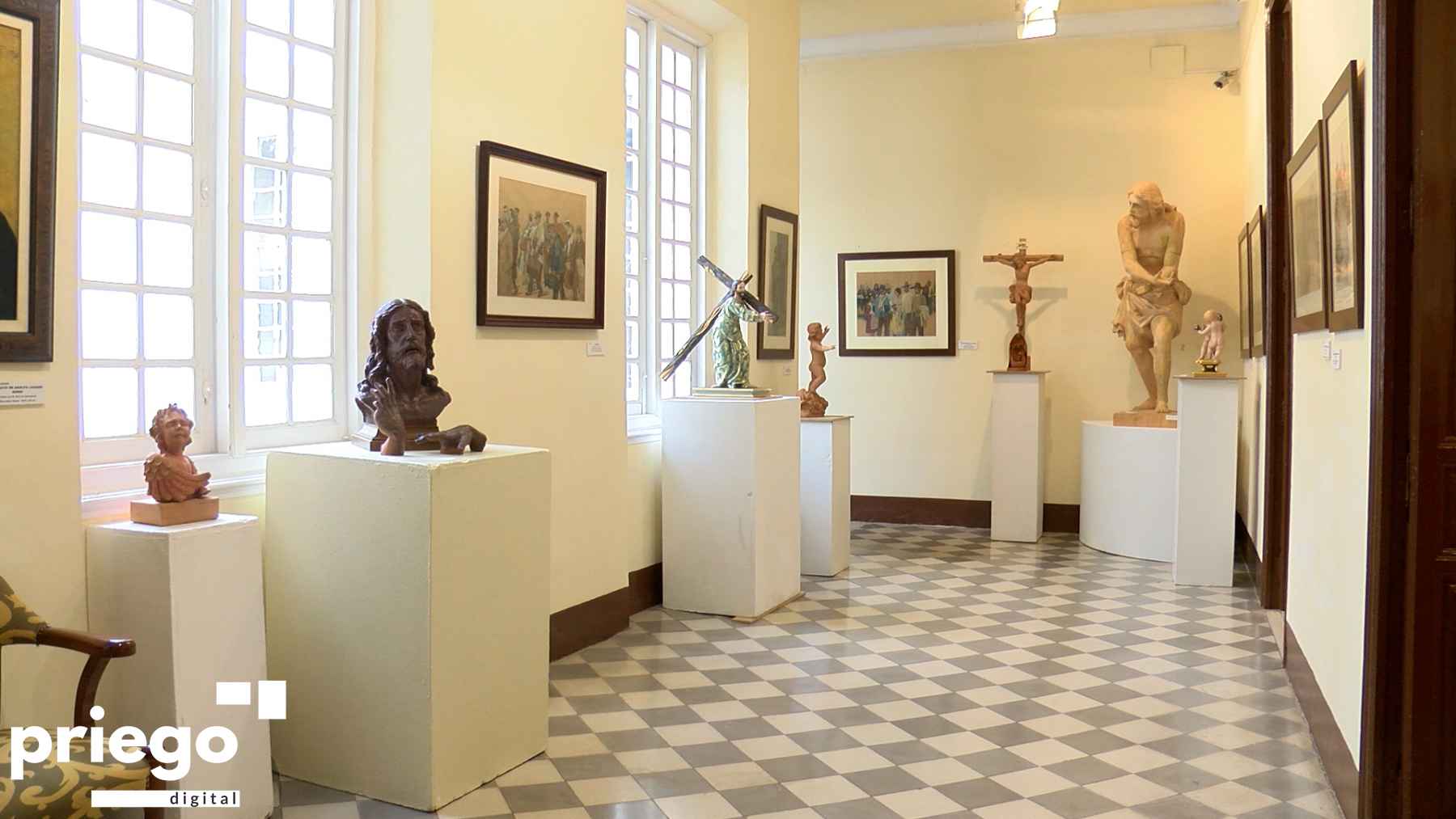 Piezas de la exposición en una de las estancias del Museo Adolfo Lozano Sidro.