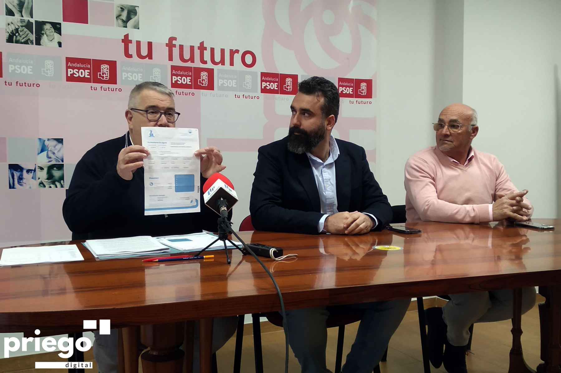 Toni Musachs, Alberto Mayoral y Francisco A. Núñez, hoy durante su comparecencia ante los medios.