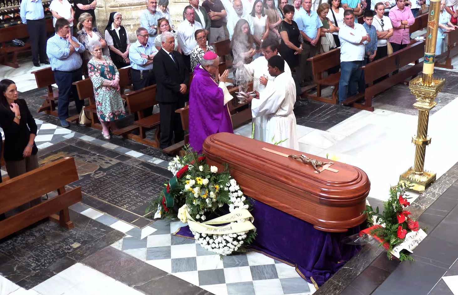 Misa exequial celebrada esta mañana en la catedral de Córdoba.