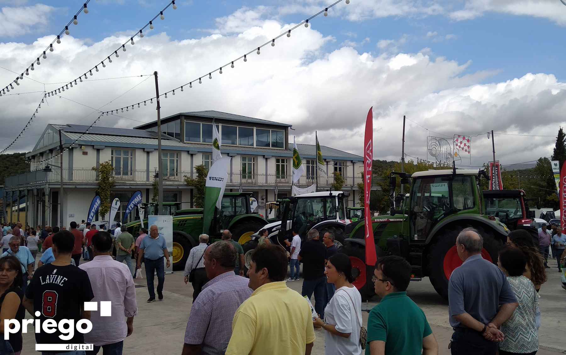 Zona dedicada a maquinaria agrícola, hoy en Agropriego.