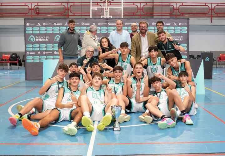 La selección cordobesa celebra el título regional.