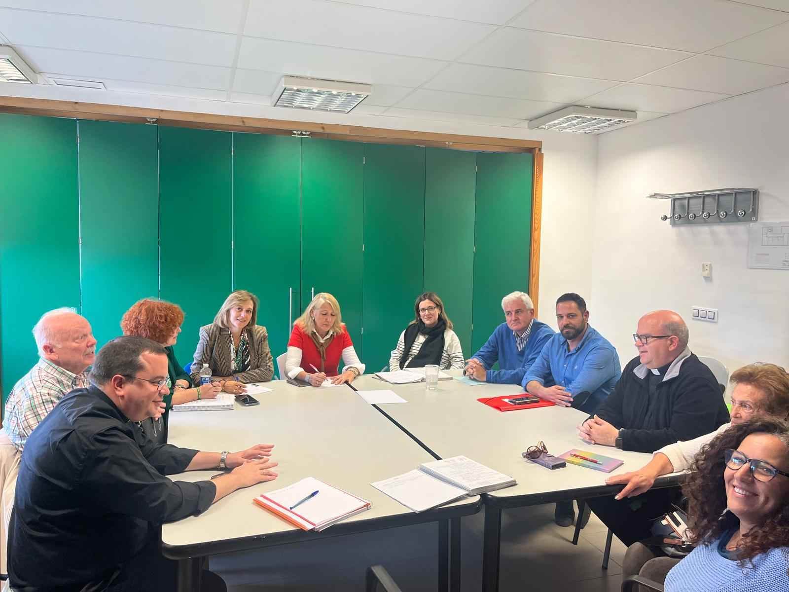 Asistentes a la reunión de la Red Social de Inmigración de Priego de Córdoba.