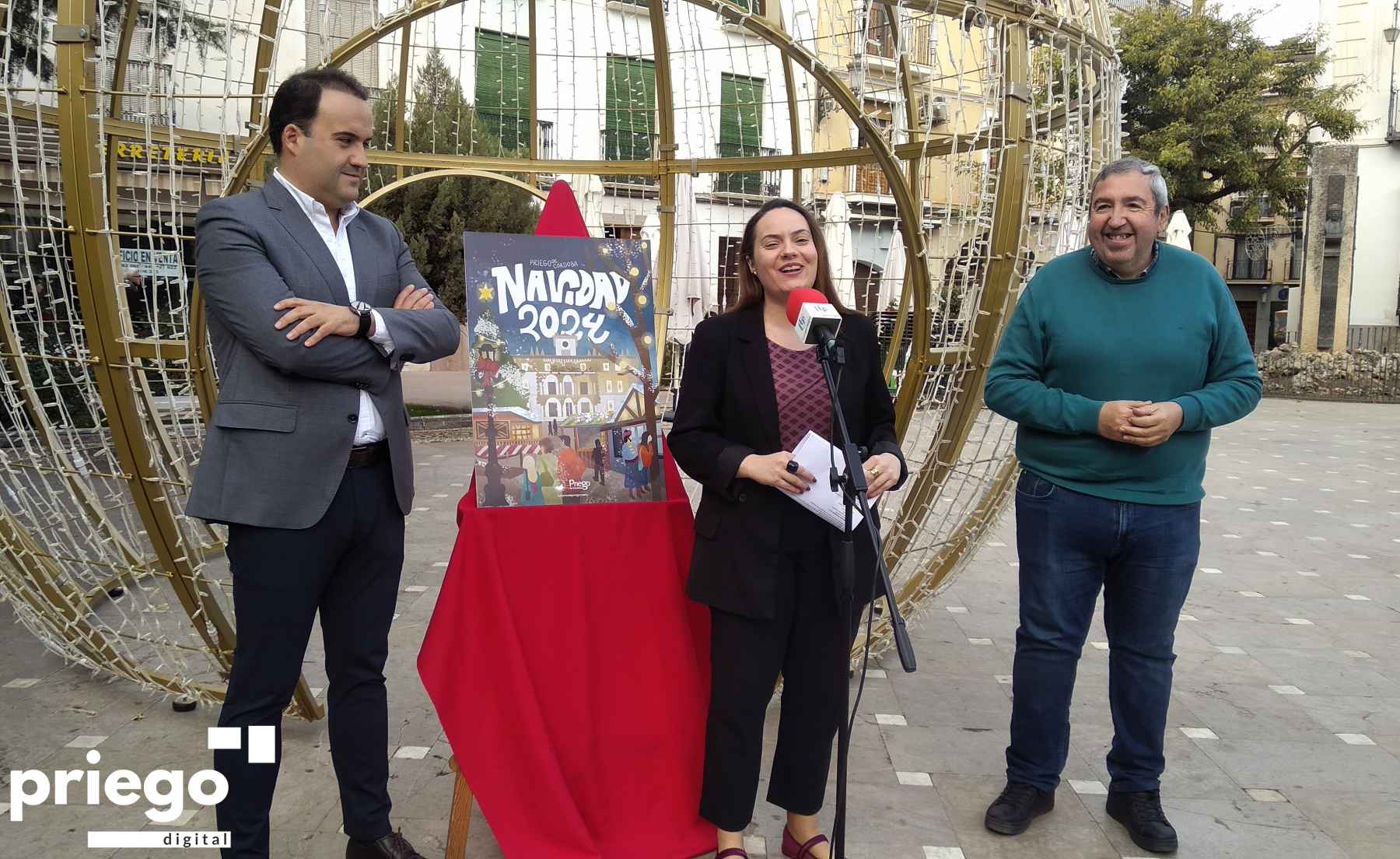 Valdivia, Ramírez y Navas, esta mañana junto al cartel anunciador.