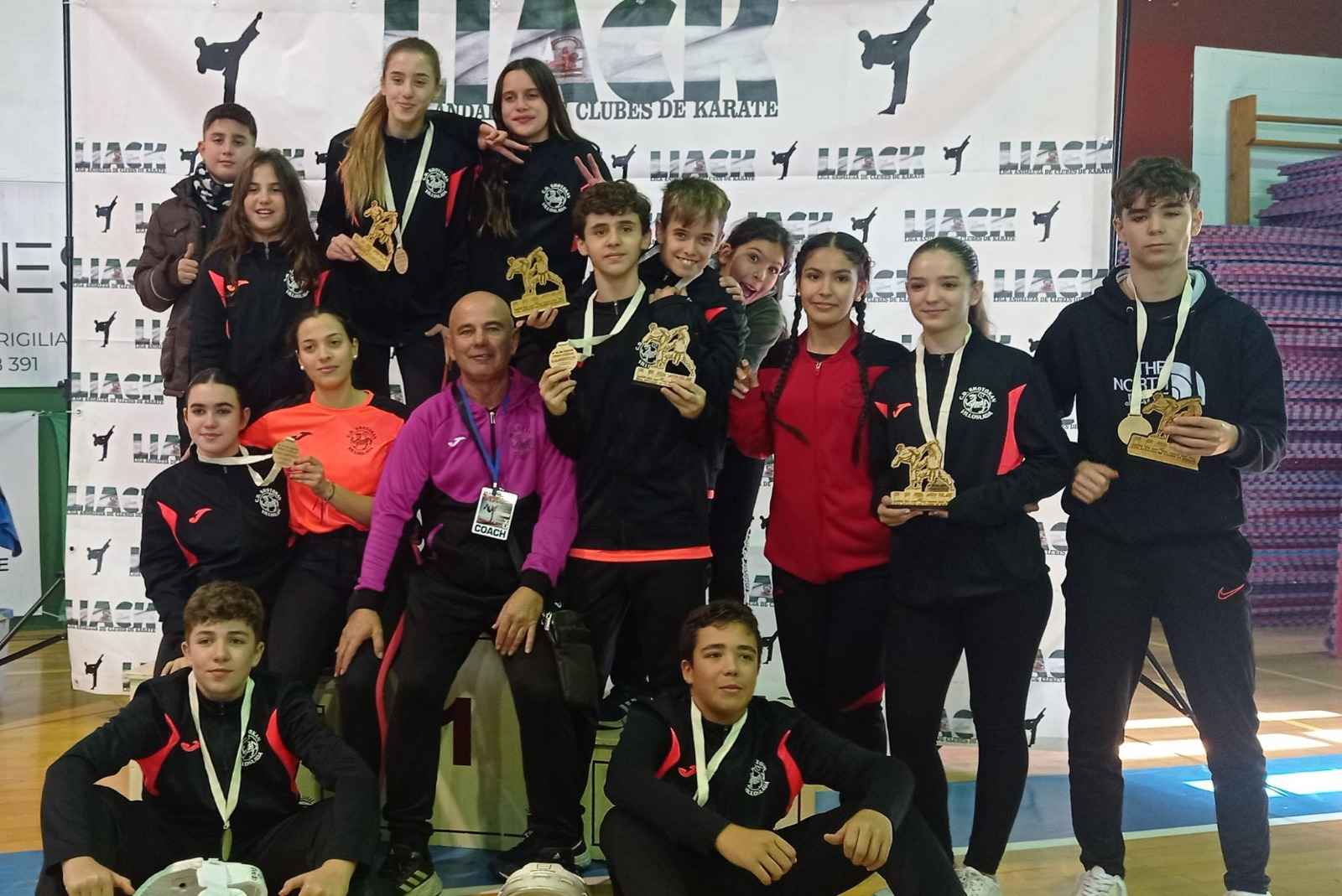 Medallistas del club prieguense en la Liga Andaluza.