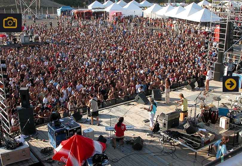 Ambiente en una de las ediciones del Espárrago Rock.