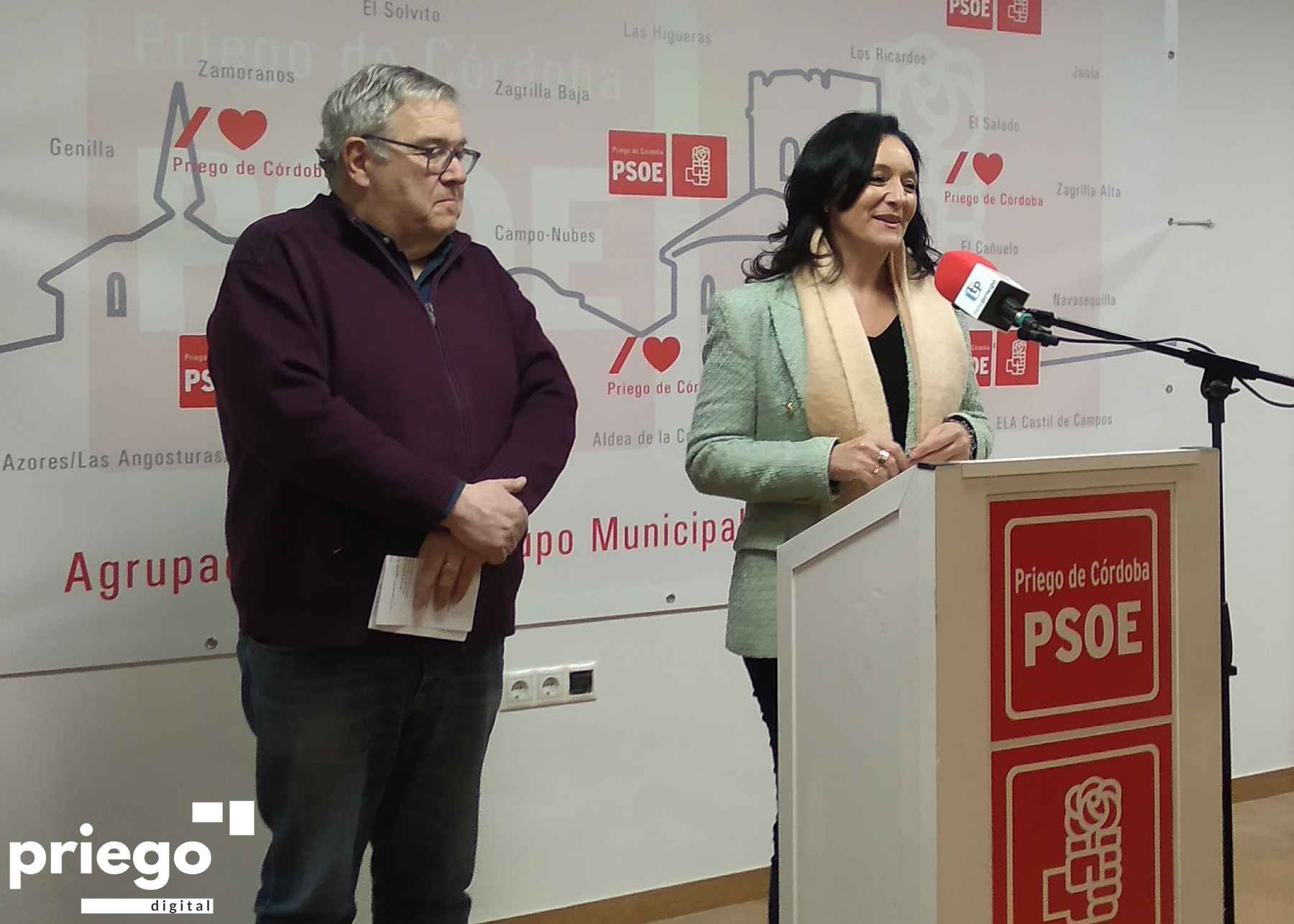 Musachs y Crespín, ayer durante su comparecencia ante los medios en la sede del PSOE.