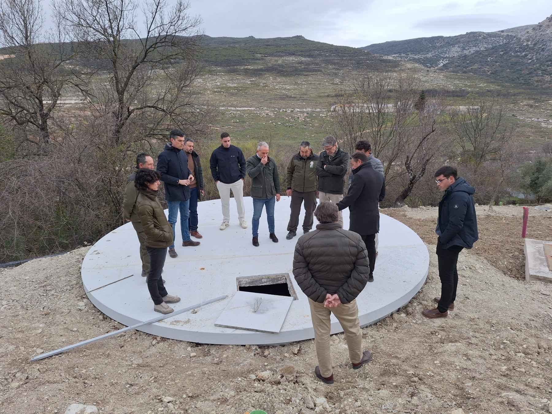 Visita al nuevo depósito de agua.