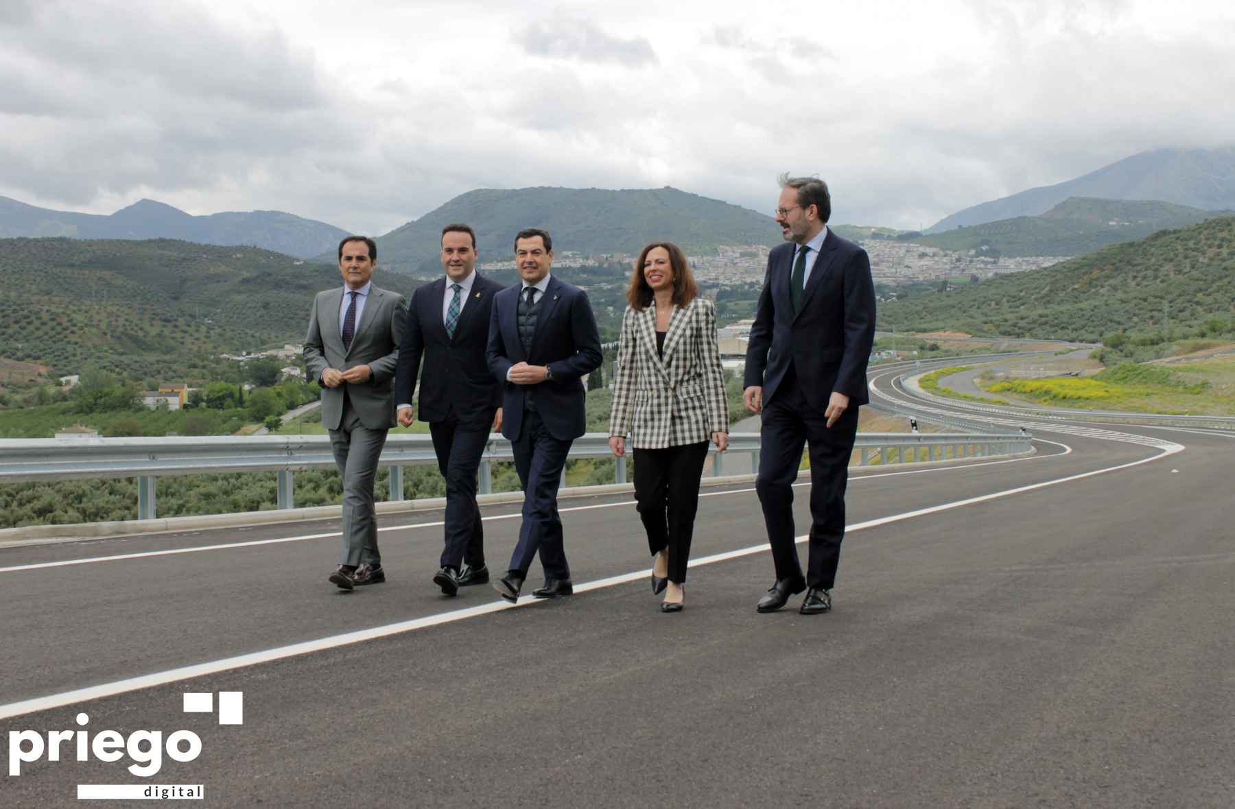 Nieto, Valdivia, Moreno, Díaz y Molina durante la visita a las obras de la variante.