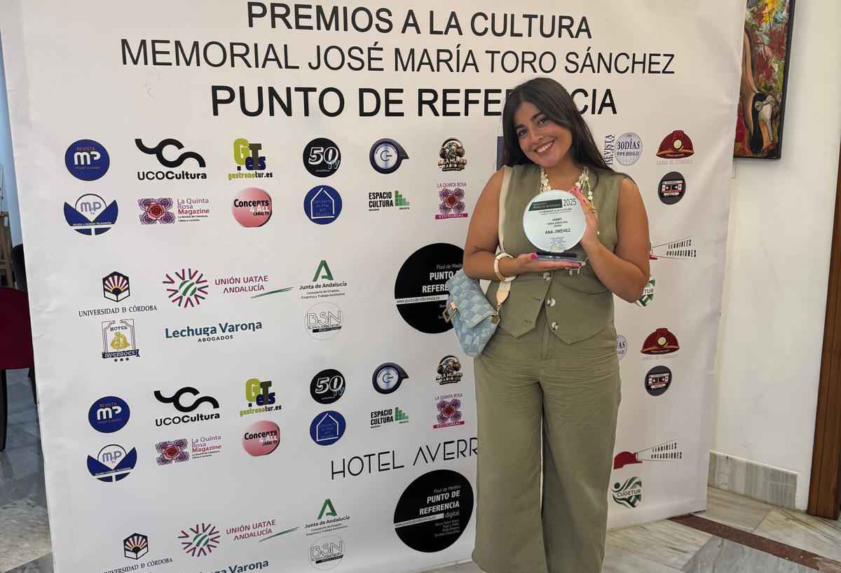 Ana Jiménez tras recibir el Premio Onda Góngora Joven.