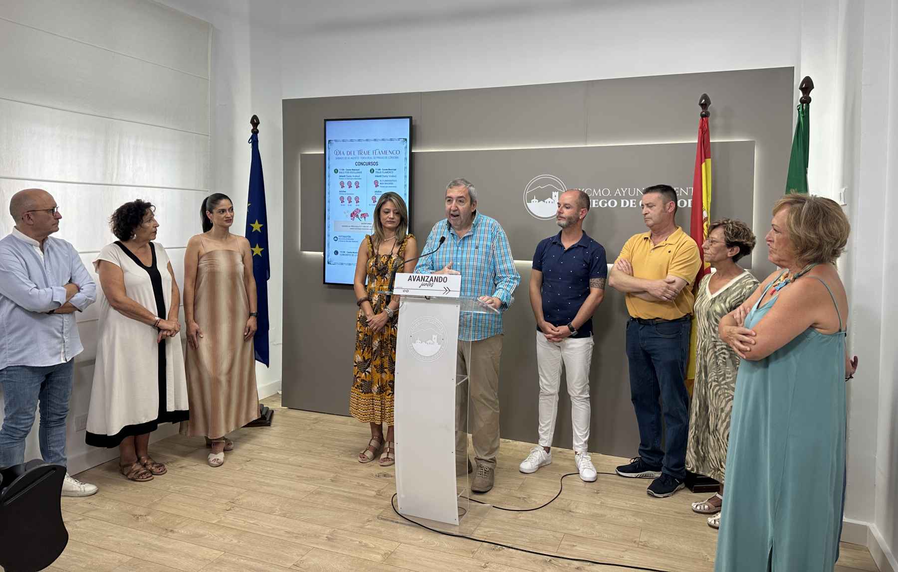 Participantes en la presentación.