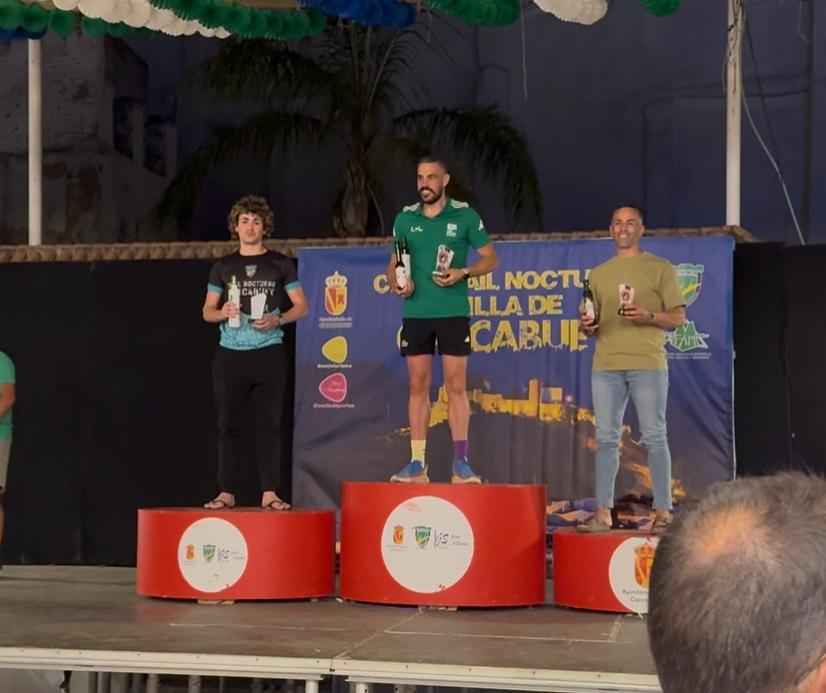 Podio del trail corto.