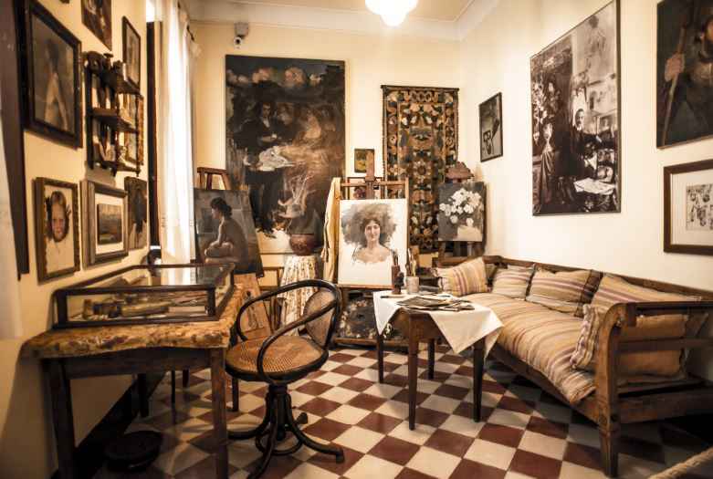 Casa-Museo del pintor Adolfo Lozano Sidro.