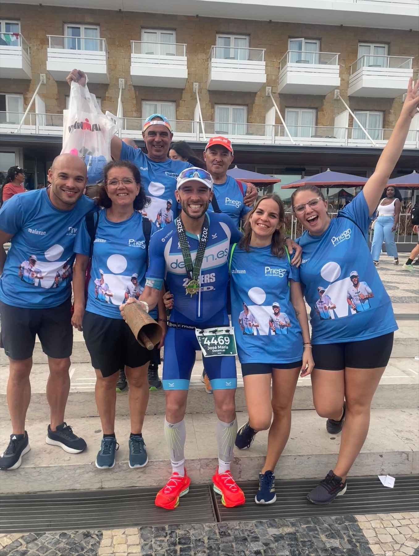 Chema Jiménez con su familia.
