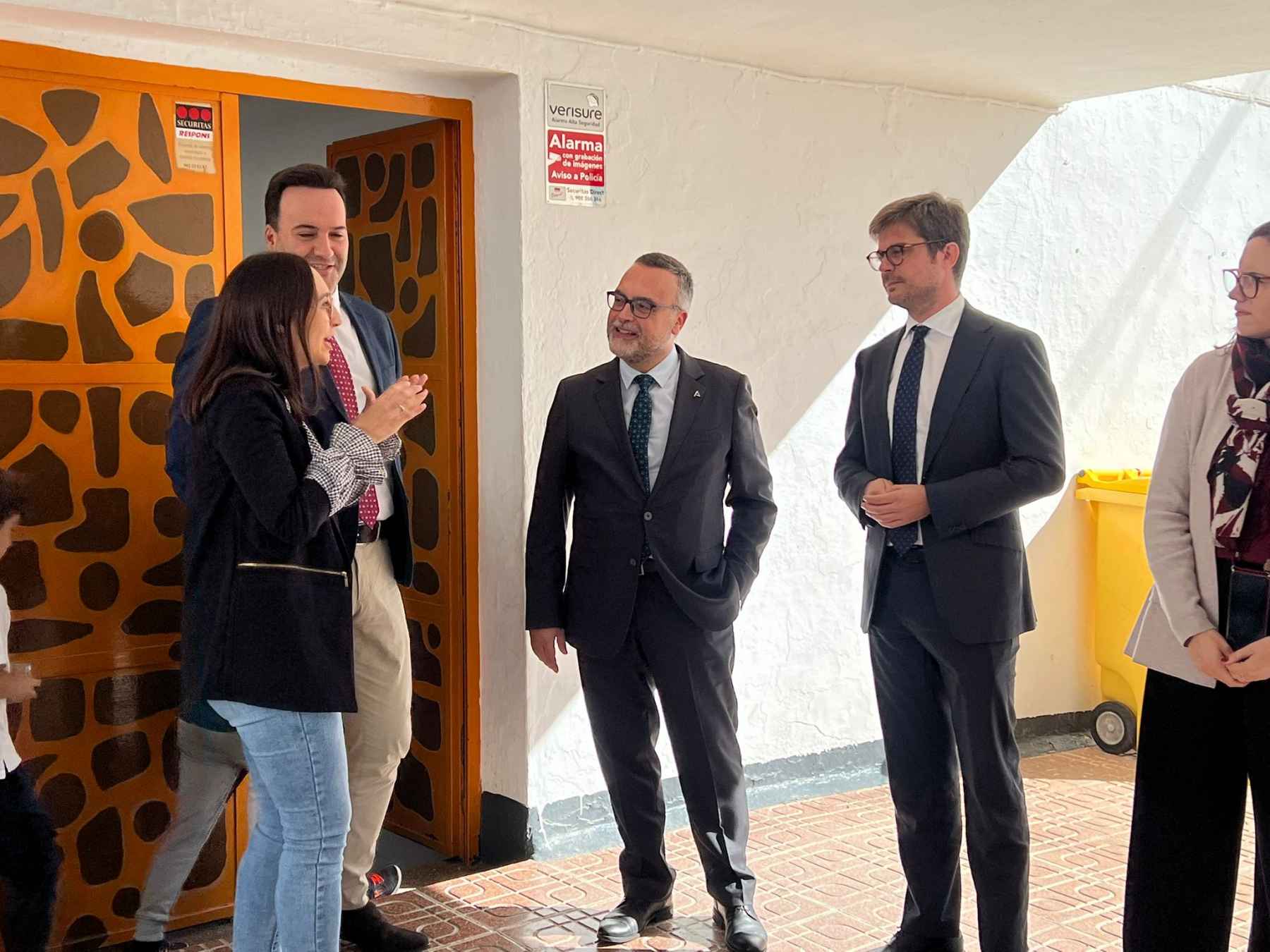 Imagen de la visita al CEIP Cristóbal Luque Onieva.