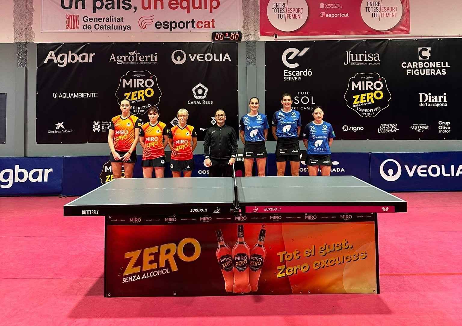 Formaciones de ambas escuadras.