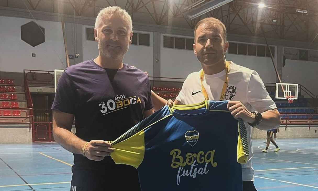 Rafael Rodríguez (izquierda), junto al técnico del primer equipo, Benji.