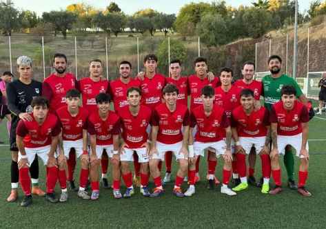 Formación del equipo prieguense en un partido de la presente temporada.
