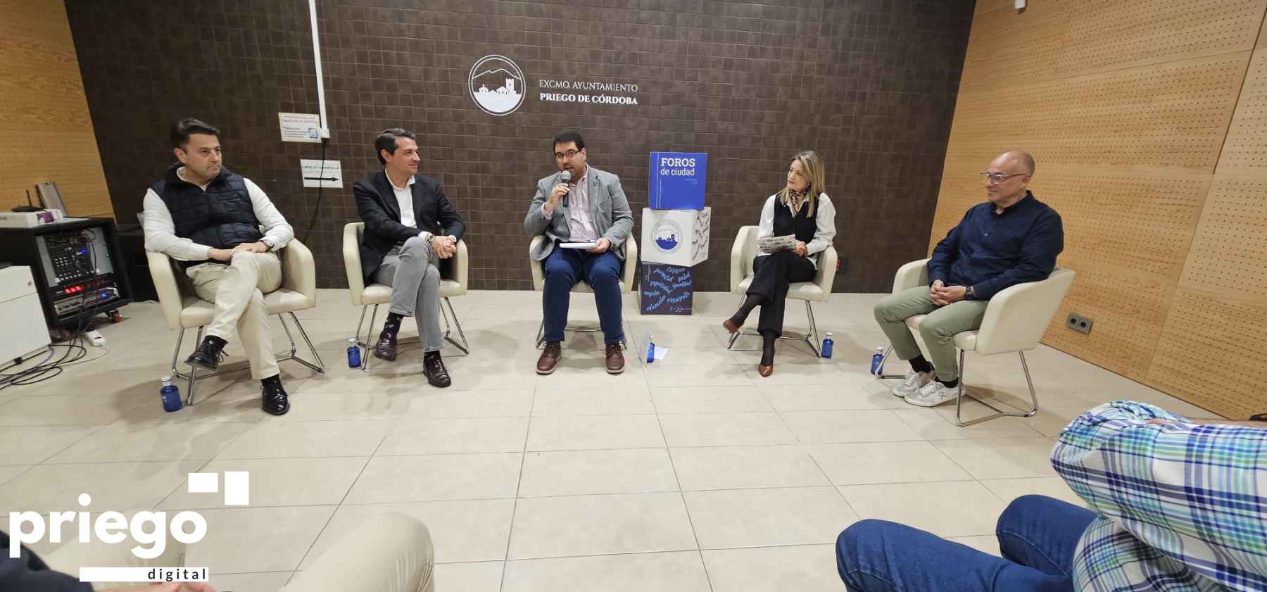 Intervinientes en el foro.