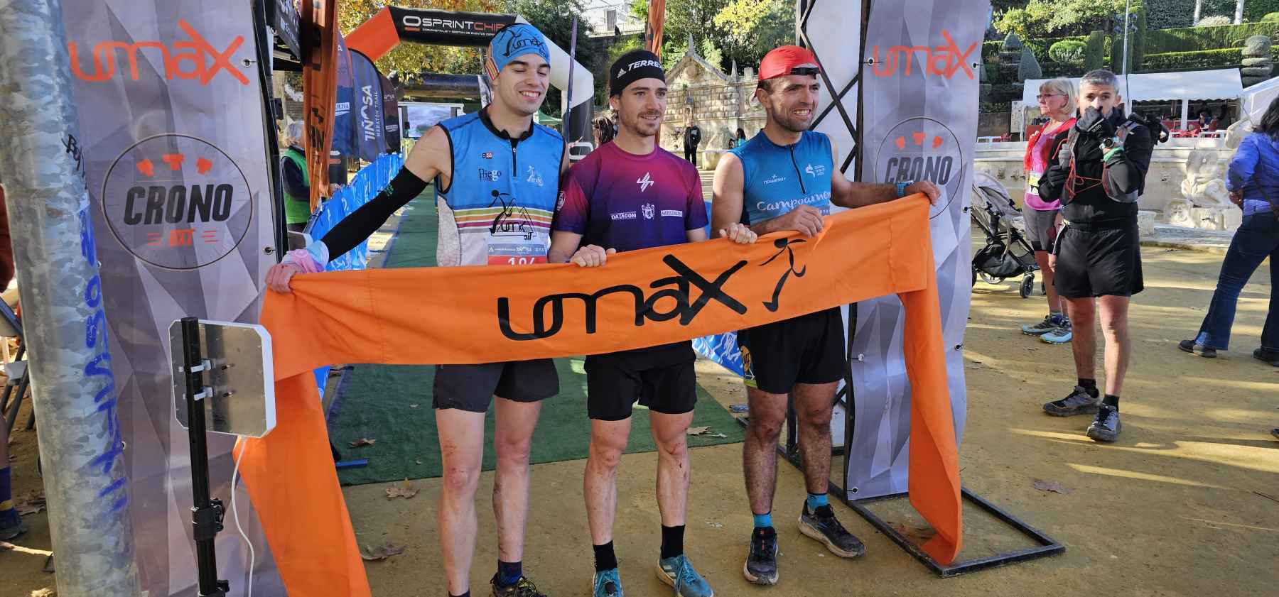 Primeros clasificados de la carrera de 24 kilómetros.