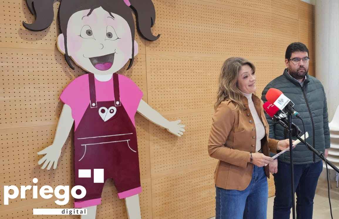 Eva Gómez y José Guzmán durante la presentación de las actividades navideñas de ACCA.