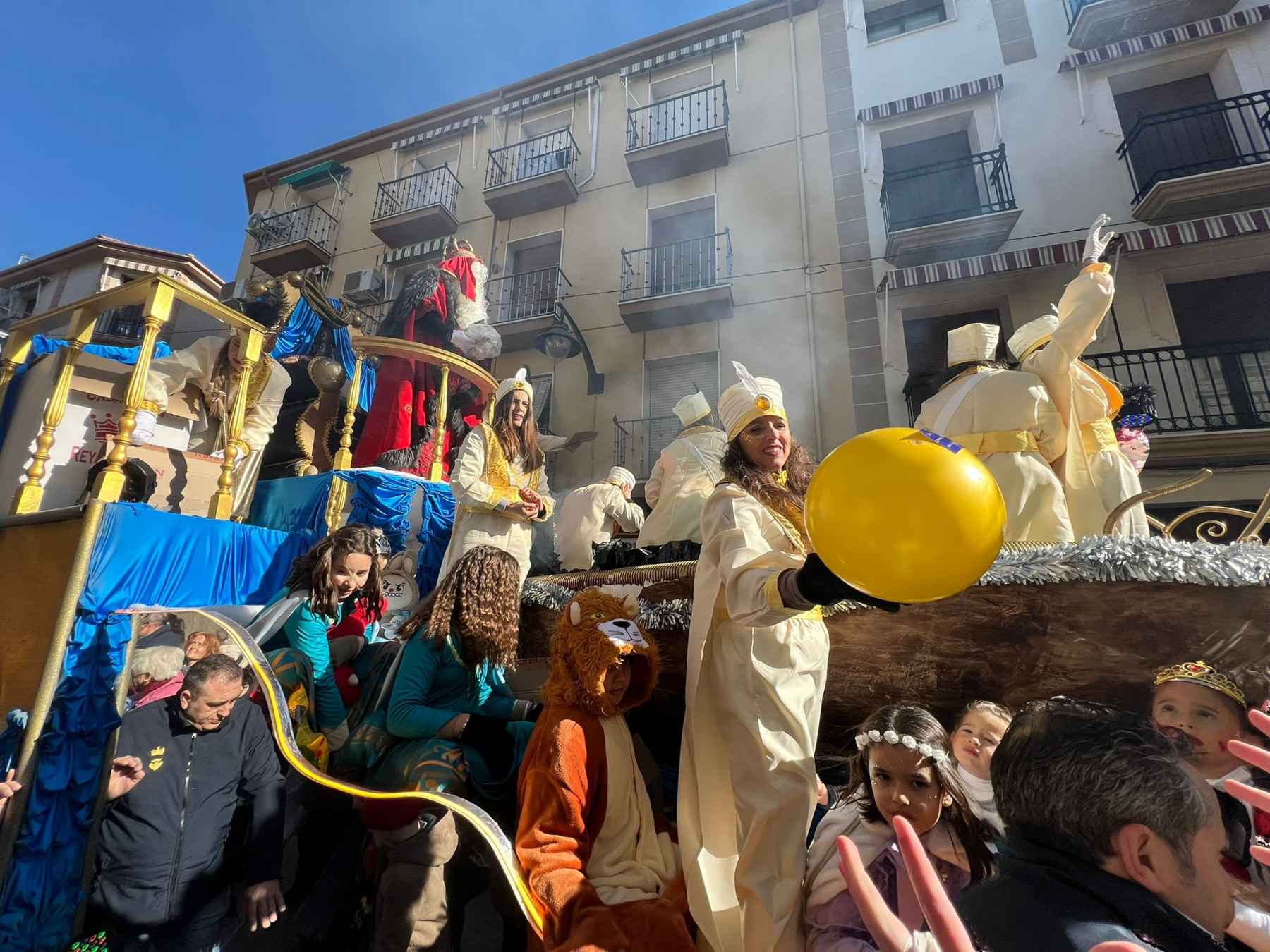 Cabalgata de Reyes Magos en Priego.
