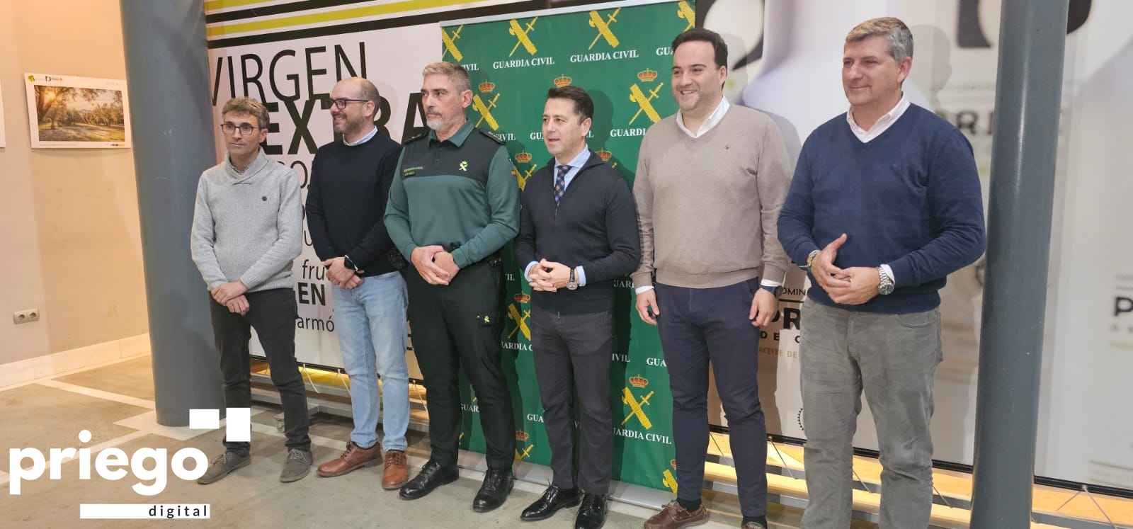 Autoridades locales y provinciales, mandos militares y representantes de la DOP.