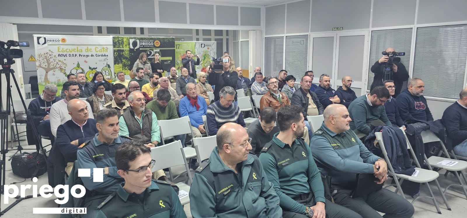 Asistentes a la jornada informativa.