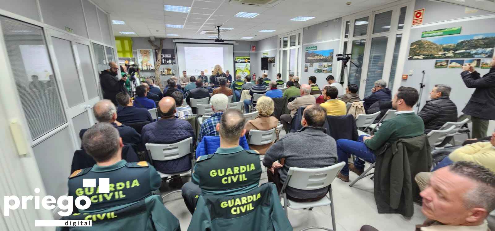 Asistentes a la jornada informativa.