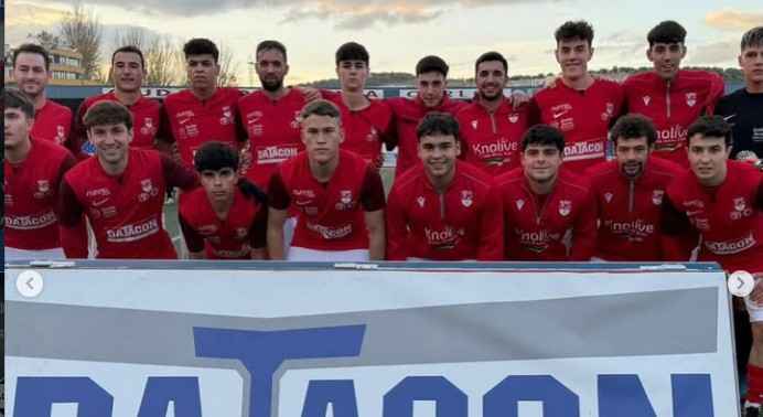 Formación del equipo prieguense en un partido en casa.