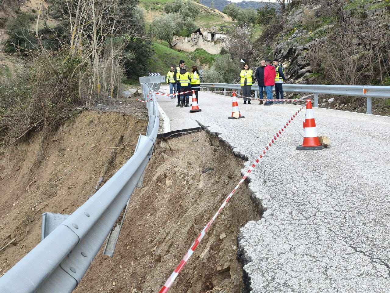 Imagen de los daños en la A-4154.