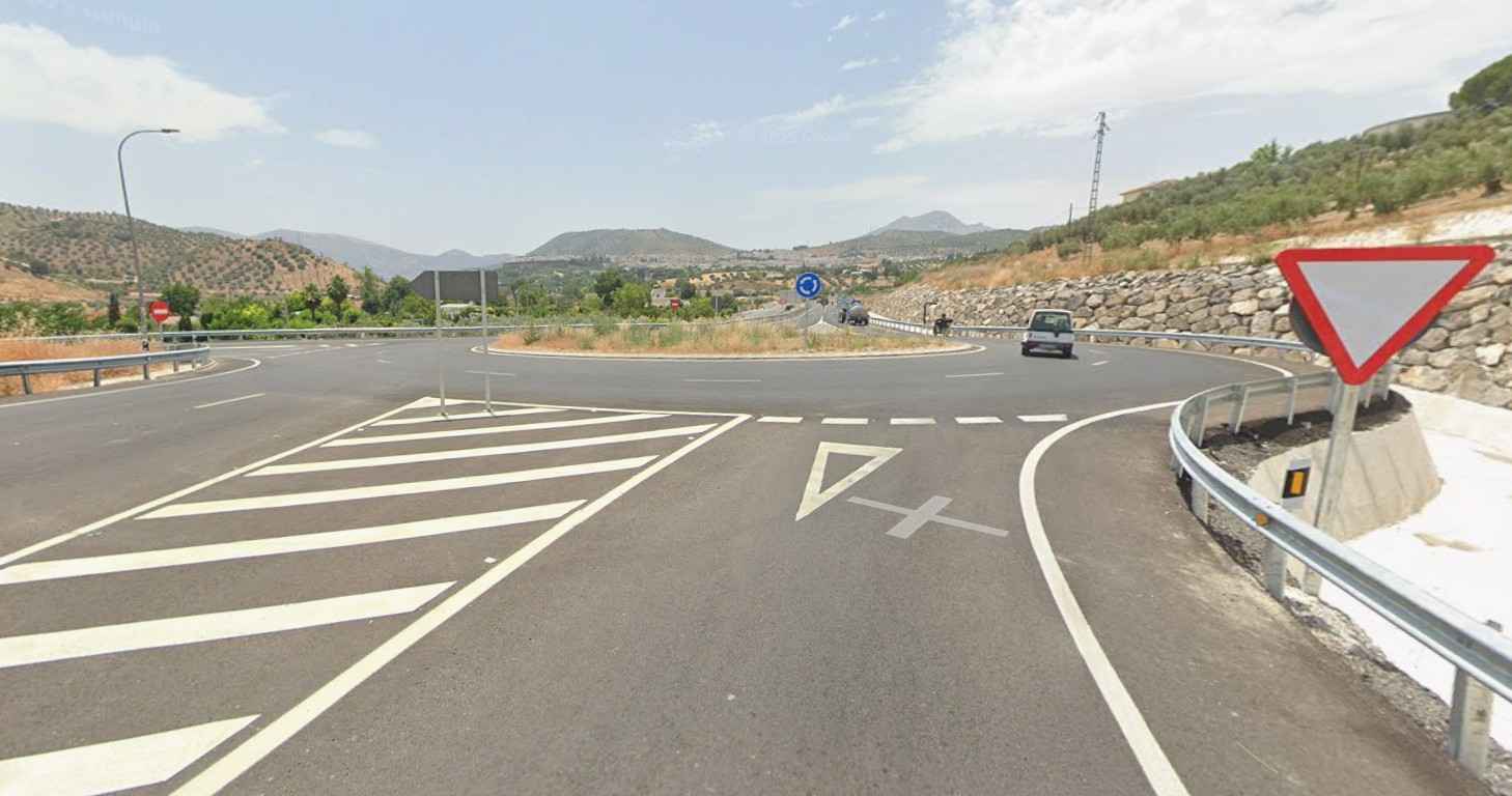 Rotonda de acceso al Polígono de La Vega.