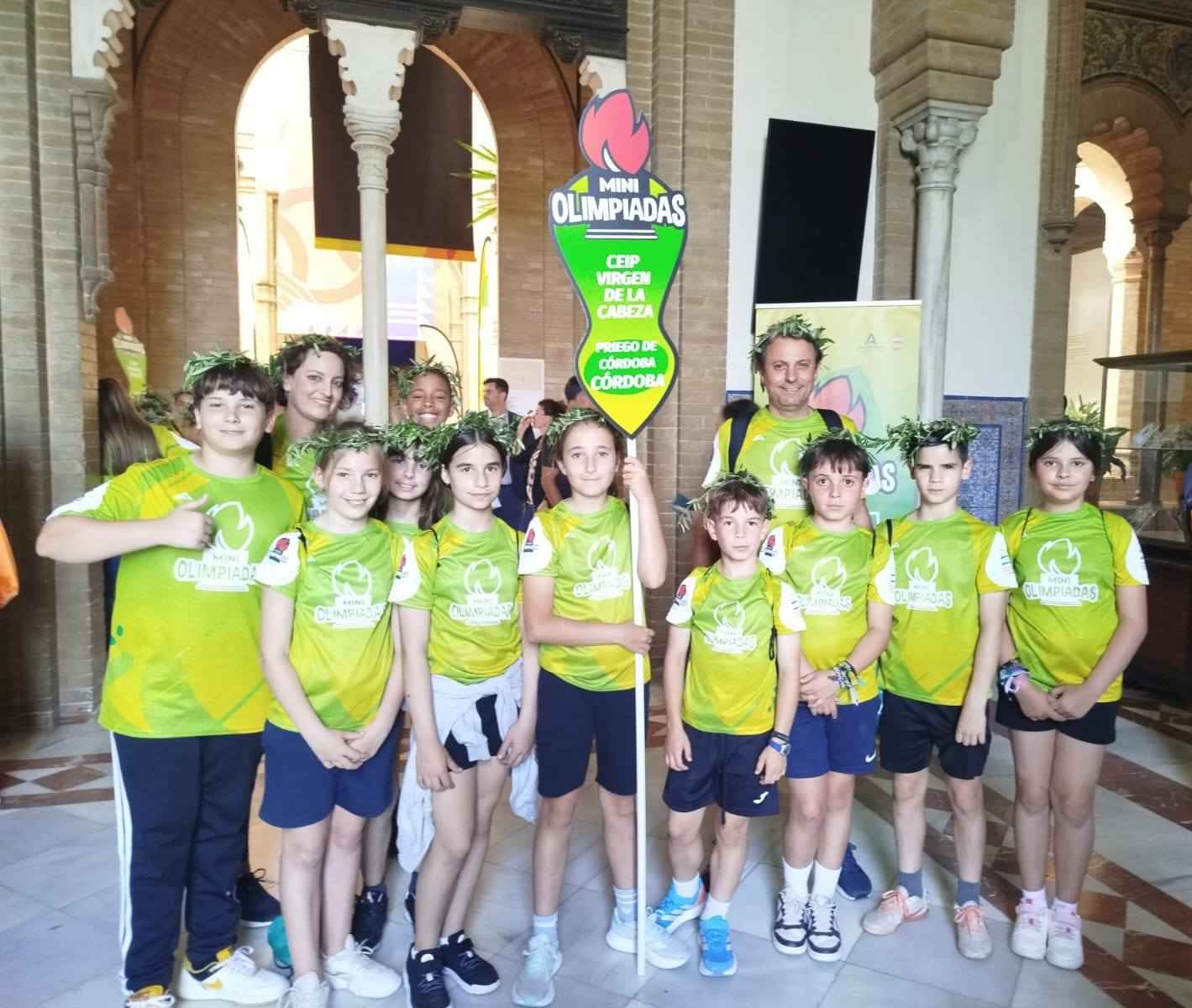 Participantes del CEIP Virgen de la Cabeza de Priego en las Miniolimpiadas.