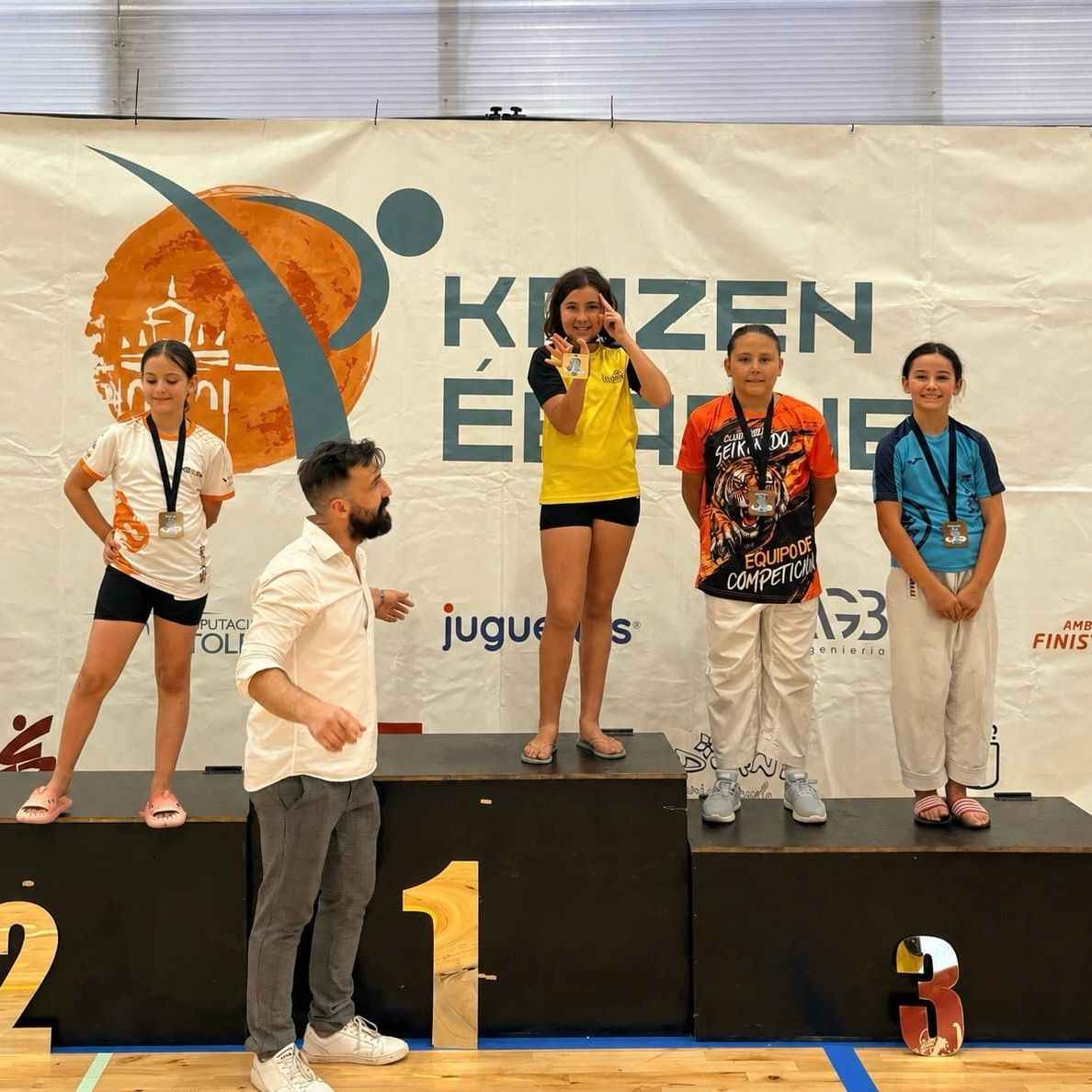 El C.D. Karate Shotokan Priego logra seis medallas en la Final de la Kaizen League.