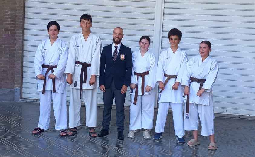 Cinco alumnos del C.D. Karate Shotokan Priego alcanzan el Cinturón Negro