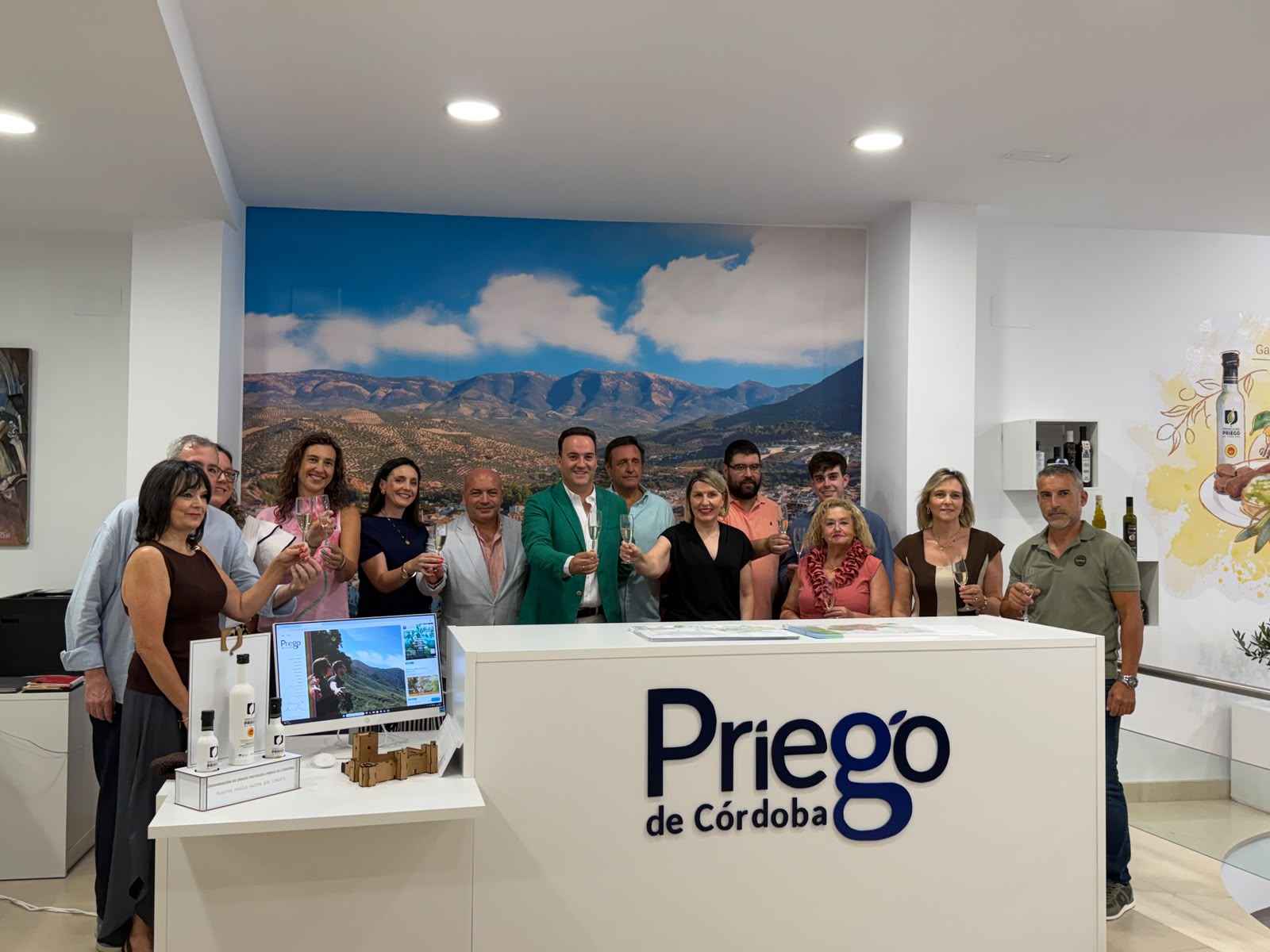 Priego inaugura su nueva Oficina de Turismo.